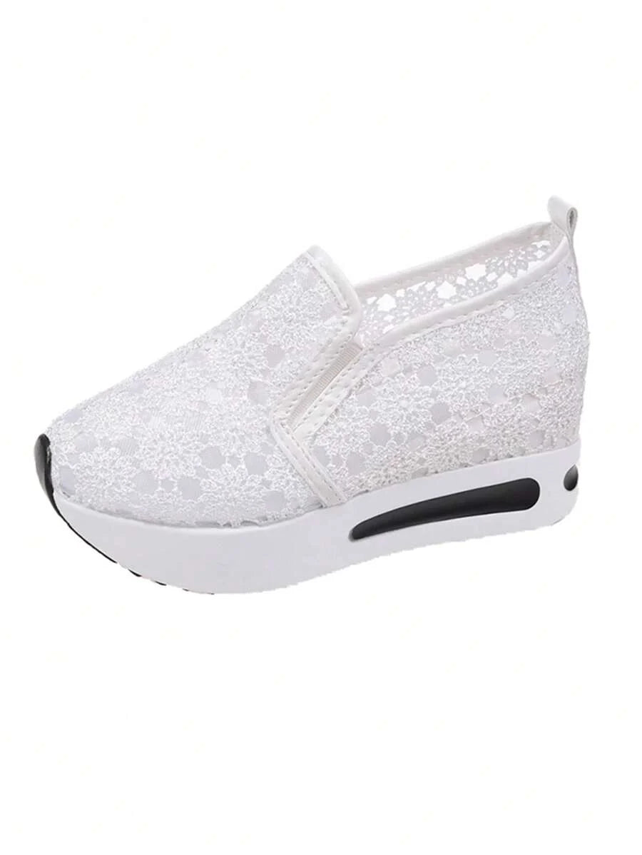Aéra - Baskets en Dentelle Florale à Velcro