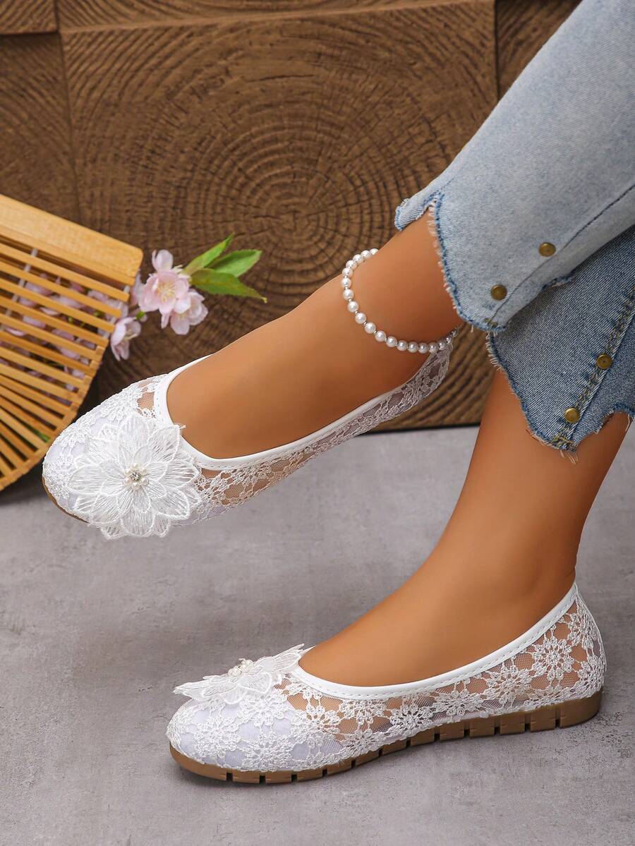 Petunia - Bailarinas elegantes con encaje y flor con perlas