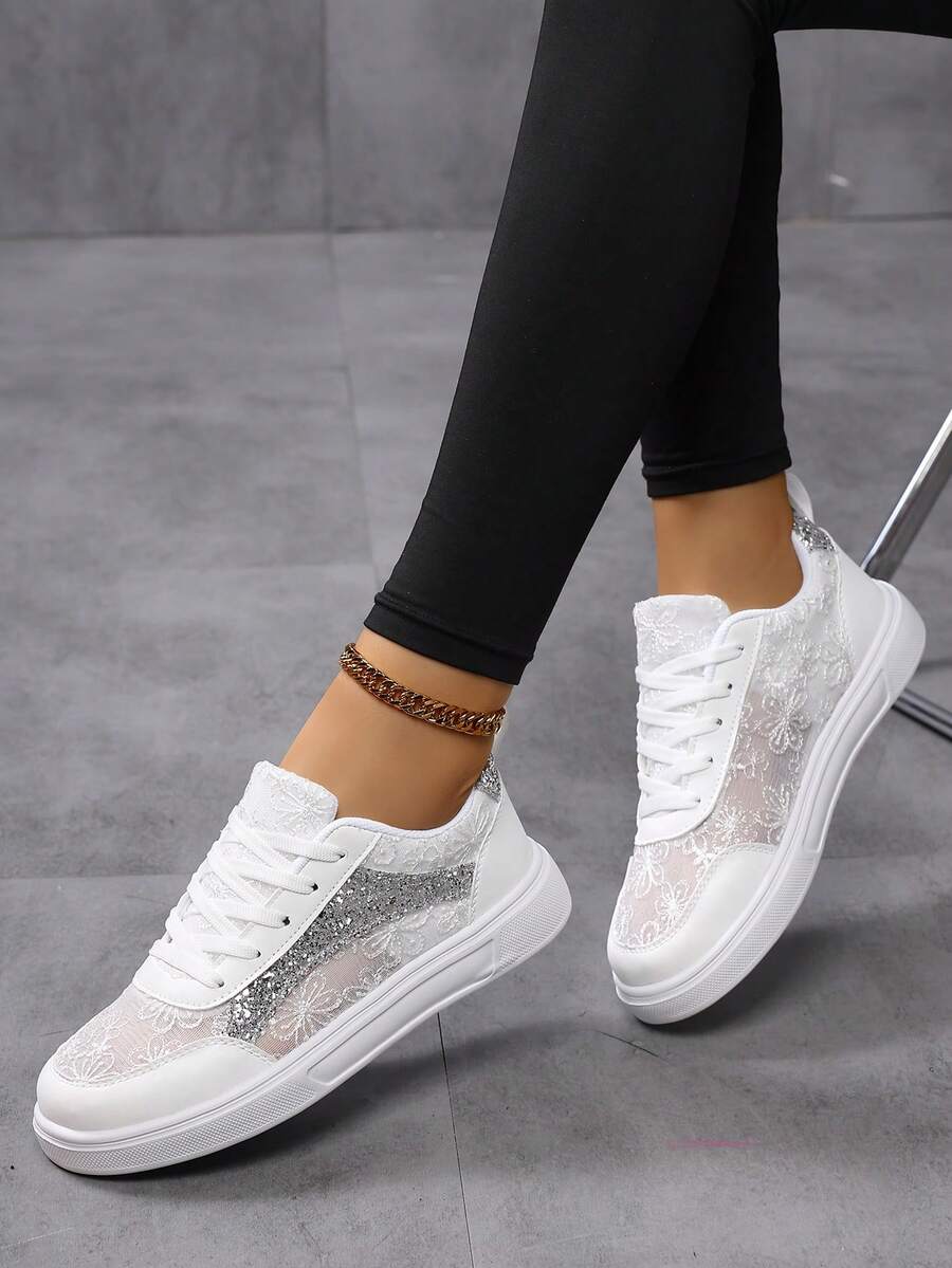 Étoile | Baskets en Dentelle et Bande Pailletée