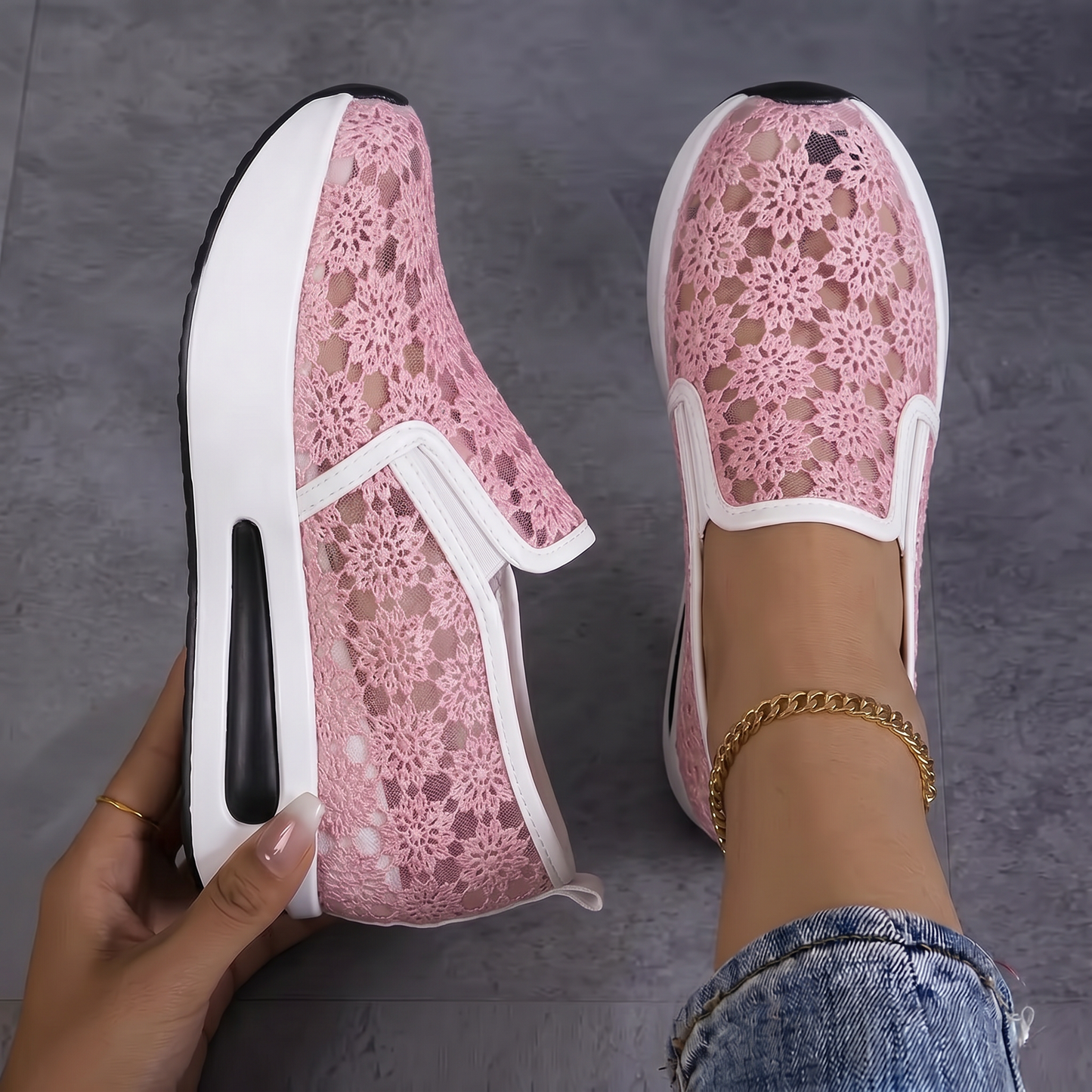 Aéra | Baskets en Dentelle Florale à Velcro
